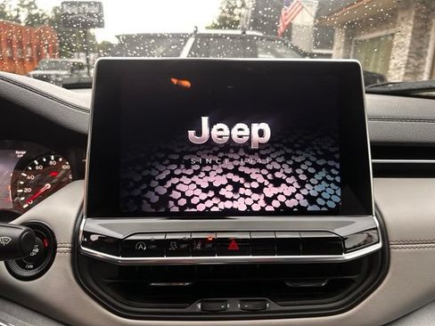 Used 2022 Jeep Compass Limited AWD/4WD image 23