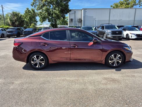 Used 2023 Nissan Sentra SV FWD image 9