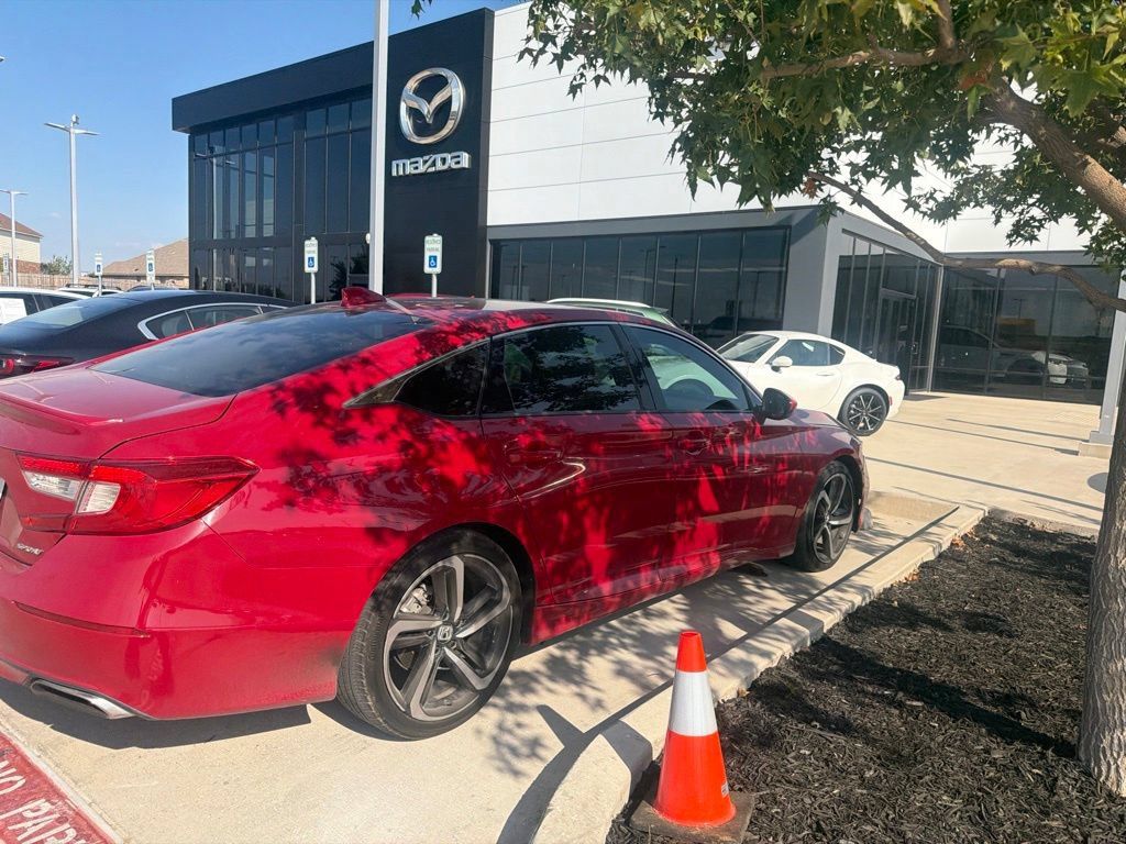Used 2019 Honda Accord Sport image 11