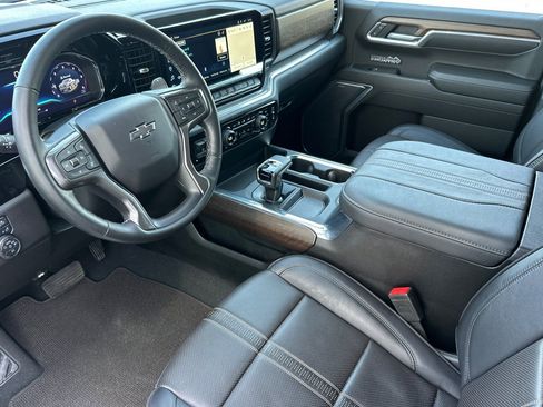 Certified 2025 Chevrolet Silverado 1500 High Country w/ Midnight Edition image 10