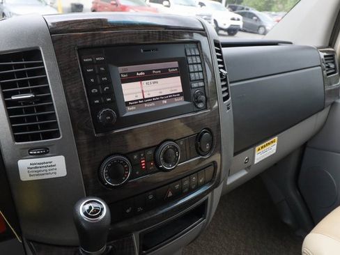 Used 2014 Mercedes-Benz Sprinter 3500 image 7