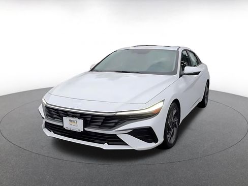 Used 2025 Hyundai Elantra Limited image 7