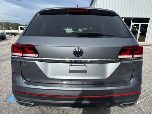 Used 2023 Volkswagen Atlas SE w/ Panoramic Sunroof Package FWD image 9