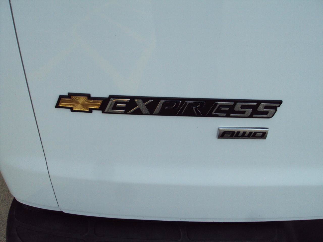 Used 2014 Chevrolet Express 1500 AWD image 34
