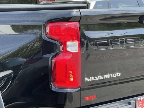 Used 2024 Chevrolet Silverado 1500 ZR2 AWD/4WD image 9