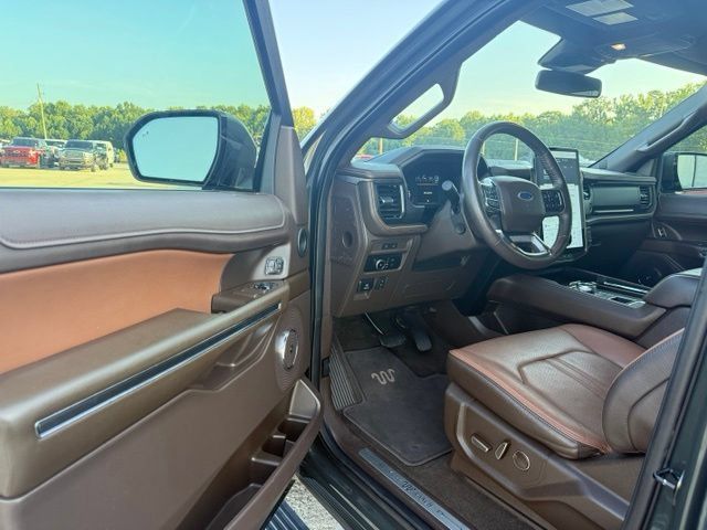Used 2023 Ford Expedition Max King Ranch RWD image 28
