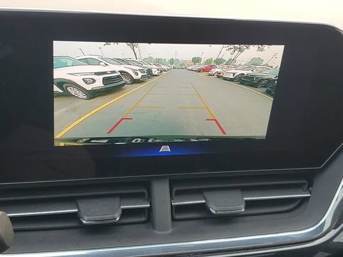 Used 2025 Chevrolet Trax RS w/ Sunroof Package FWD image 25