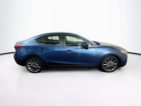 Used 2018 MAZDA MAZDA3 Touring FWD image 10