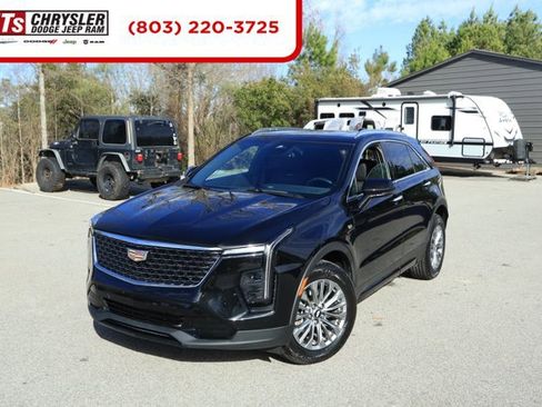 Used 2024 Cadillac XT4 Premium Luxury image 1