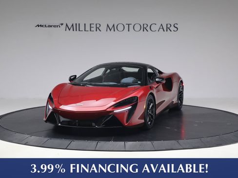 Used 2023 McLaren Artura RWD image 1