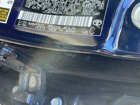 Used 2021 Toyota Corolla LE image 4