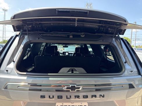 Used 2022 Chevrolet Suburban RST w/ Luxury Package image 51