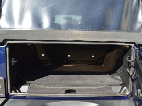 Used 2013 Jeep Wrangler Unlimited Sport image 9