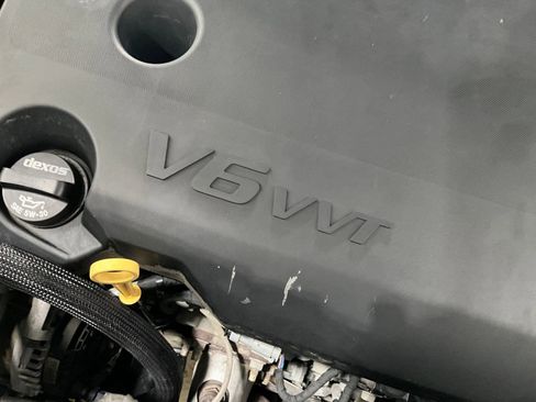 Used 2018 Chevrolet Traverse LT AWD/4WD image 31
