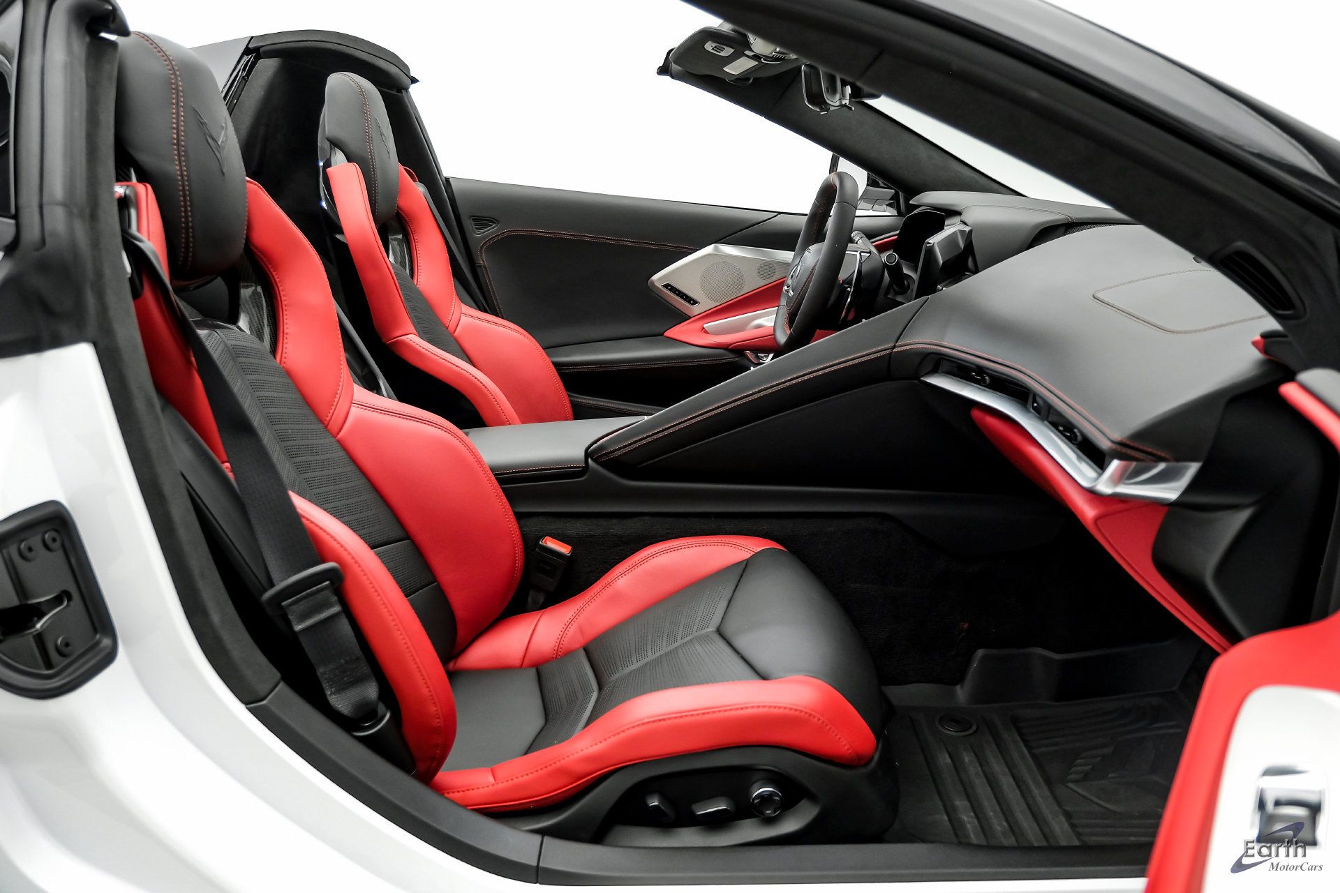 Used 2024 Chevrolet Corvette Stingray Premium Conv w/ Z51 Performance Package RWD image 58