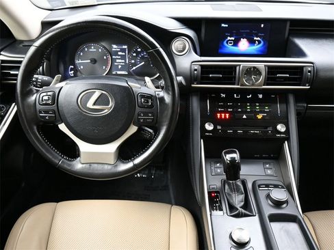 Used 2017 Lexus IS 200t w/ Premium Package image 5