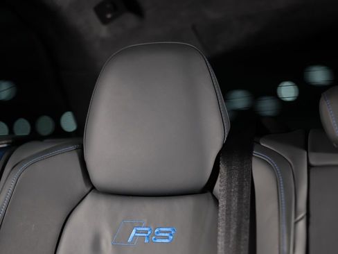 Used 2025 Audi RS 6 performance w/ Blue RS Design Package Plus image 34