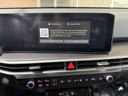 Used 2024 Kia Sorento S w/ Panoramic Sunroof Package image 23