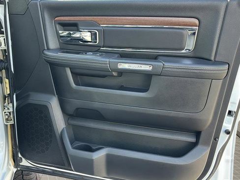Certified 2016 RAM 2500 Laramie image 38