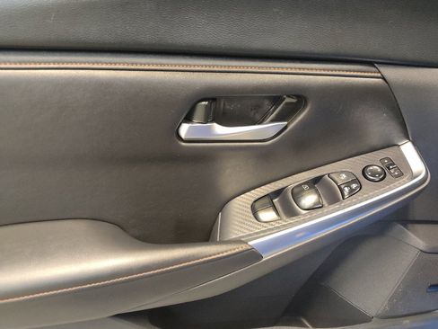 Used 2023 Nissan Sentra SR w/ SR Premium Package FWD image 27