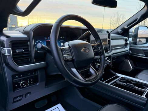 Used 2023 Ford F350 Platinum image 16