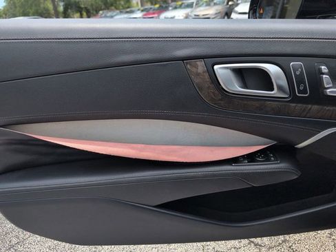 Used 2013 Mercedes-Benz SL 550 image 9