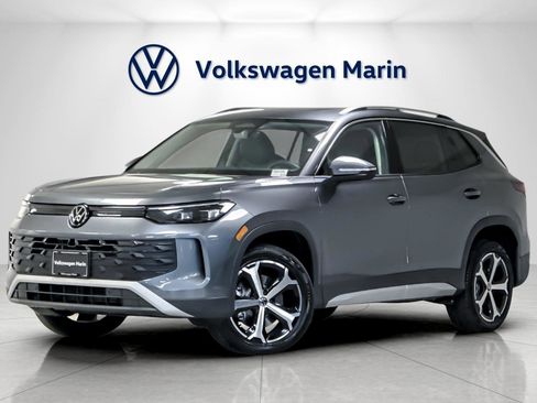 New 2026 Volkswagen Tiguan SE image 1