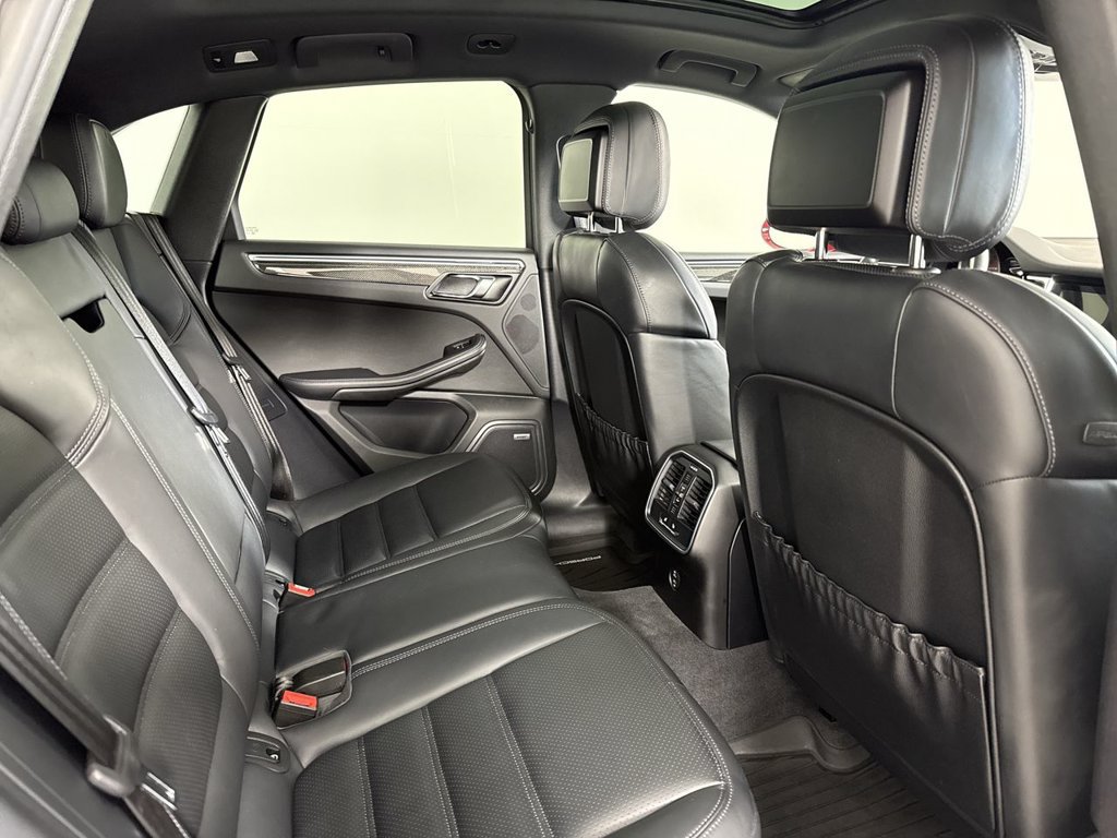 Certified 2024 Porsche Macan GTS AWD/4WD image 24
