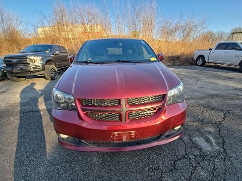Used 2019 Dodge Grand Caravan GT image 12