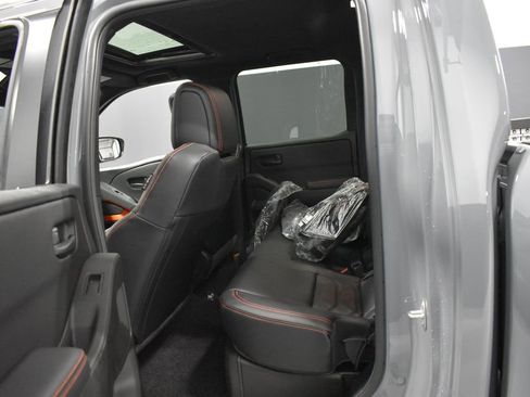 New 2026 Nissan Frontier PRO-4X w/ Pro Premium Package AWD/4WD image 35