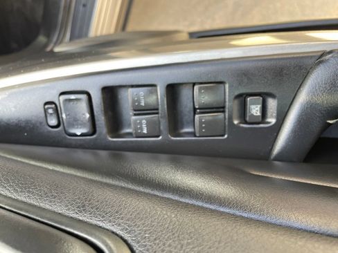 Used 2010 MAZDA CX-7 i Sport w/ Convenience Pkg FWD image 17