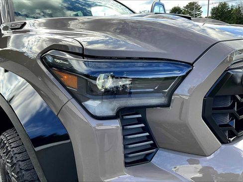Used 2025 Toyota Tacoma TRD Pro image 34