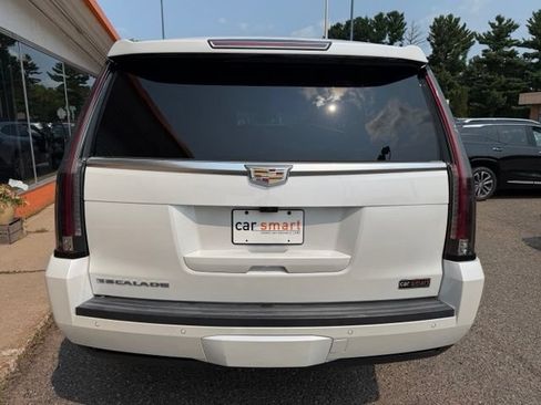 Used 2017 Cadillac Escalade ESV Luxury AWD/4WD image 6