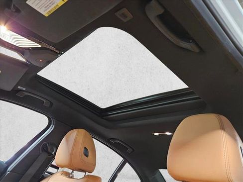 Certified 2025 BMW 330i Sedan w/ Premium Package image 15