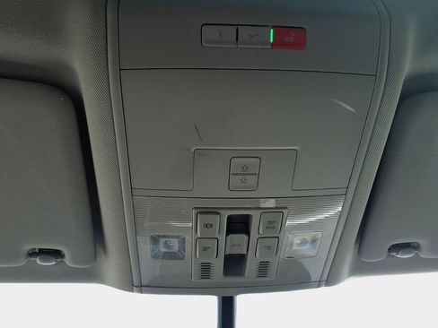 Used 2022 Volkswagen Atlas SE w/ Panoramic Sunroof Package image 29