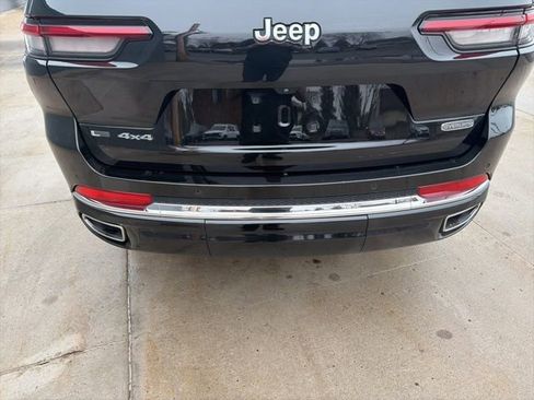 Used 2022 Jeep Grand Cherokee L Overland w/ Luxury Tech Group IV AWD/4WD image 10