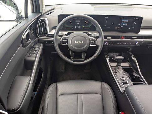 Certified 2025 Kia Sorento S AWD/4WD image 18
