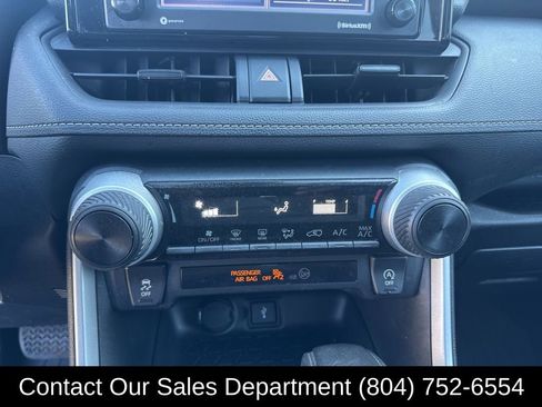 Used 2021 Toyota RAV4 LE image 20