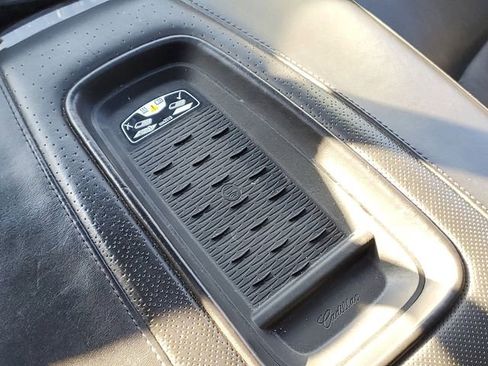 Used 2015 Cadillac Escalade ESV Platinum image 31