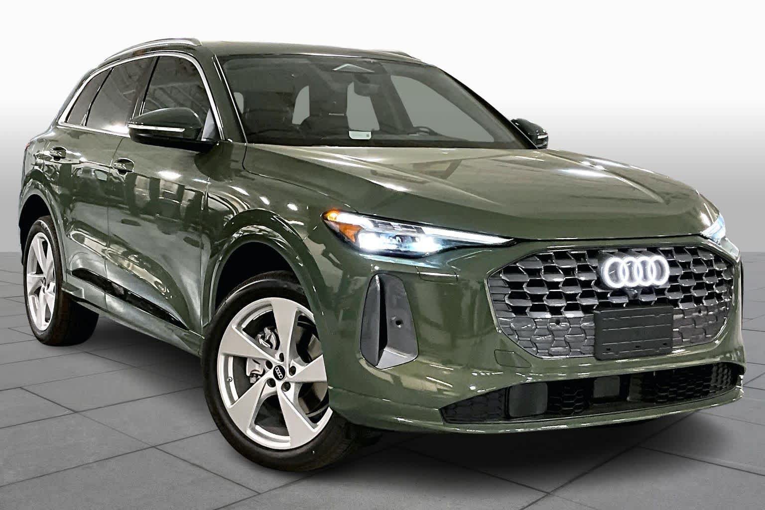 Used 2026 Audi Q5 Premium w/ Premium Plus AWD/4WD image 2