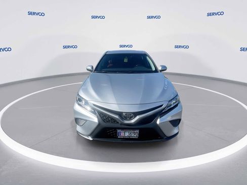Used 2019 Toyota Camry SE image 3