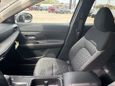 Used 2026 Nissan Kicks SV image 16