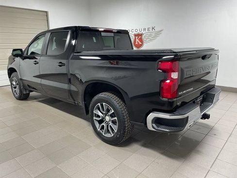 Used 2023 Chevrolet Silverado 1500 LT AWD/4WD image 4