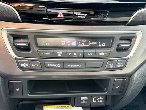 Used 2023 Honda Passport EX-L image 17