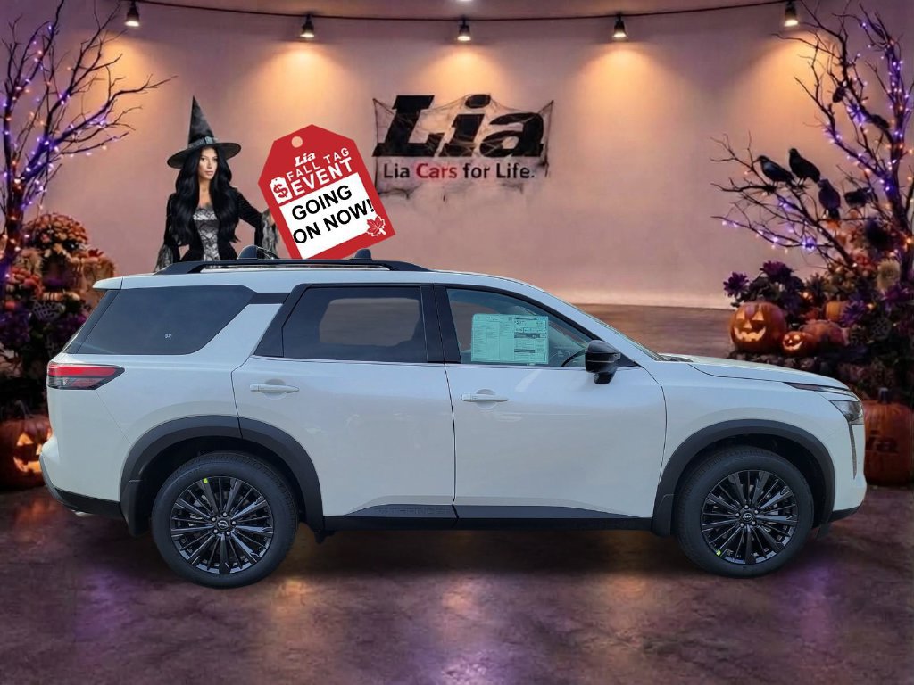 New 2026 Nissan Pathfinder SL AWD/4WD image 2