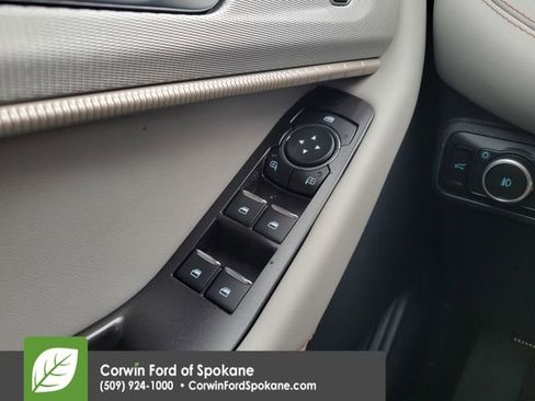 New 2026 Ford Explorer Active w/ Active Comfort Package image 20