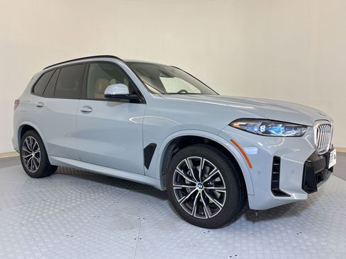 Used 2024 BMW X5 sDrive40i w/ M Sport Package image 6