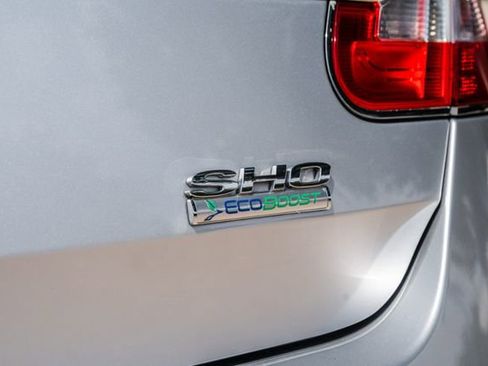 Used 2010 Ford Taurus SHO image 28