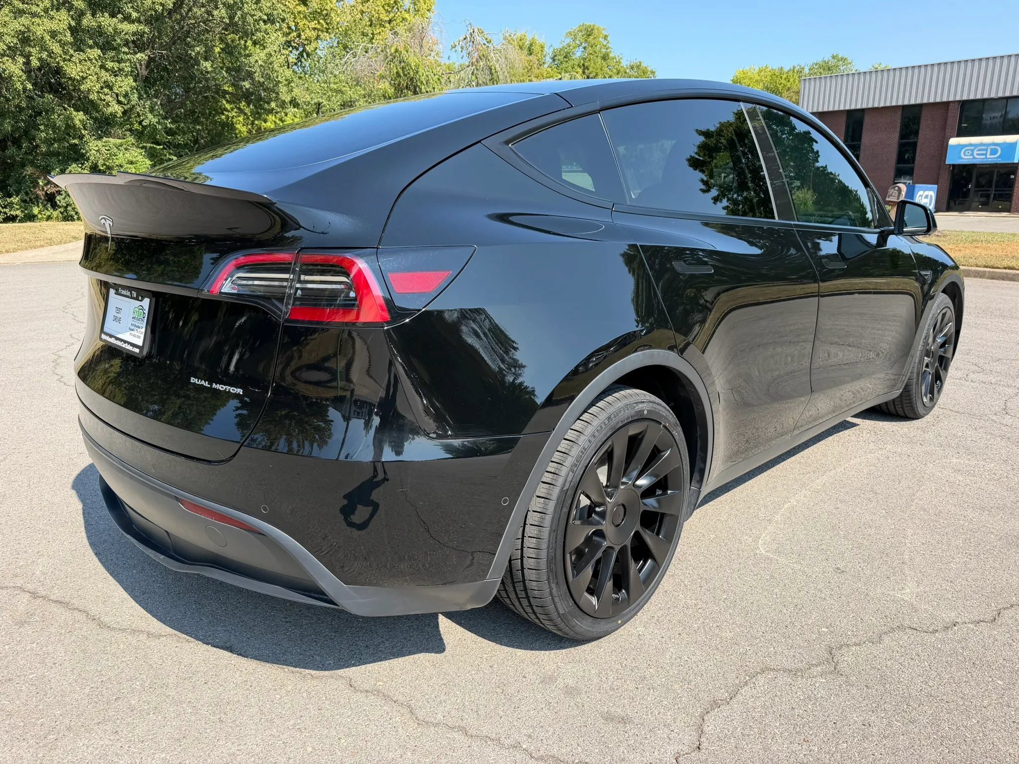 Used 2021 Tesla Model Y Long Range AWD/4WD image 6