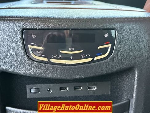 Used 2019 Cadillac Escalade ESV Premium Luxury AWD/4WD image 42